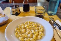 Trattoria Dall'Olio Tortellini in brodo